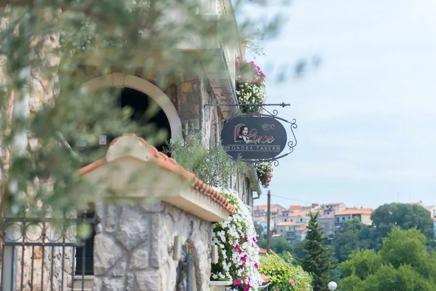 Bed and Breakfast Luksuzne Sobe Luce Vrbnik  4*, Vrbnik (Primorje-Gorski Kotar)