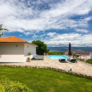 Apartment Magas