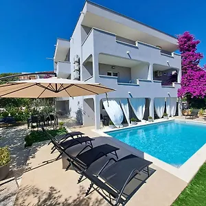 Guest house Paulina Harmony ***